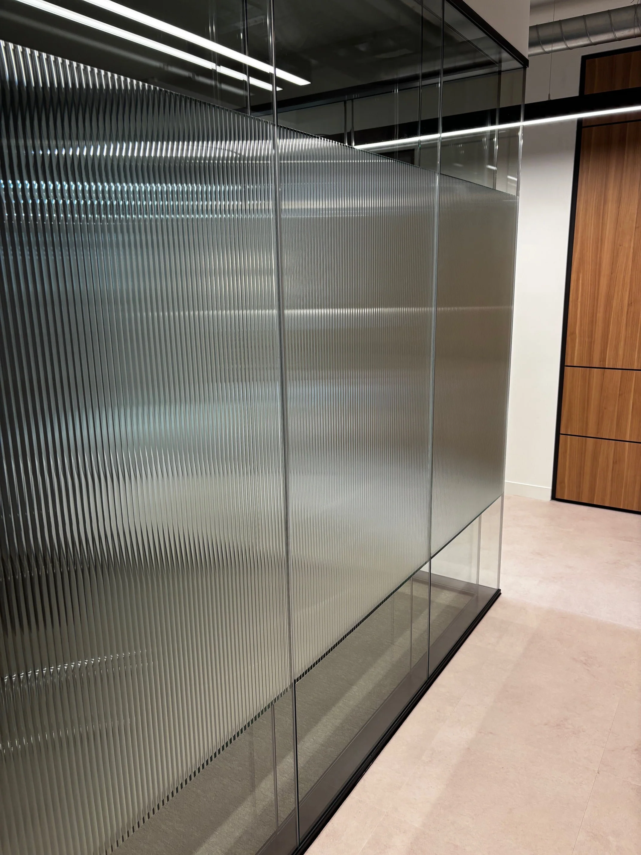Evoke Reeded Window Film | Full Roll | 1.5m x 30m - Image 18