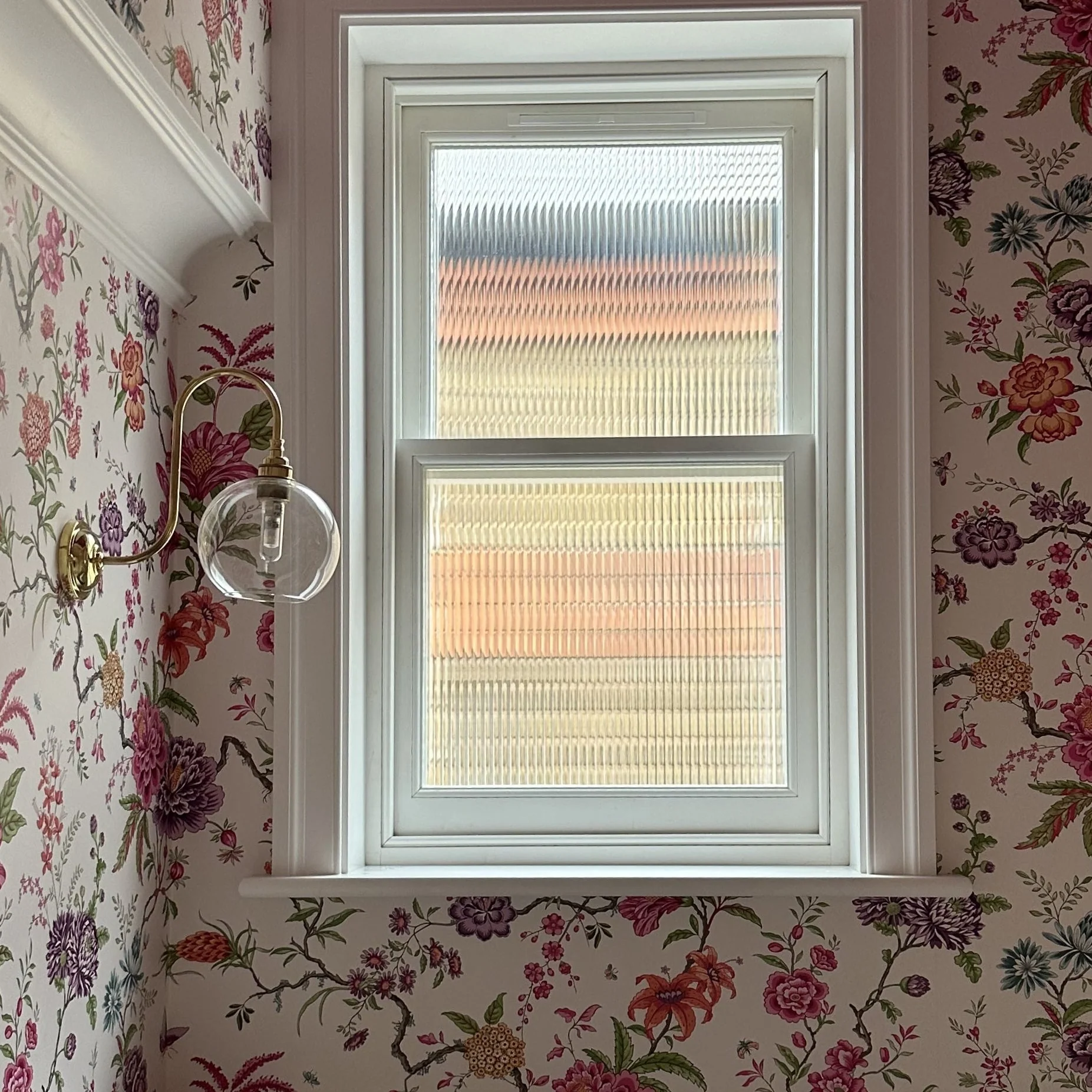 Evoke® Reeded Window Film | Full Roll | 1.5m x 30m - Image 6