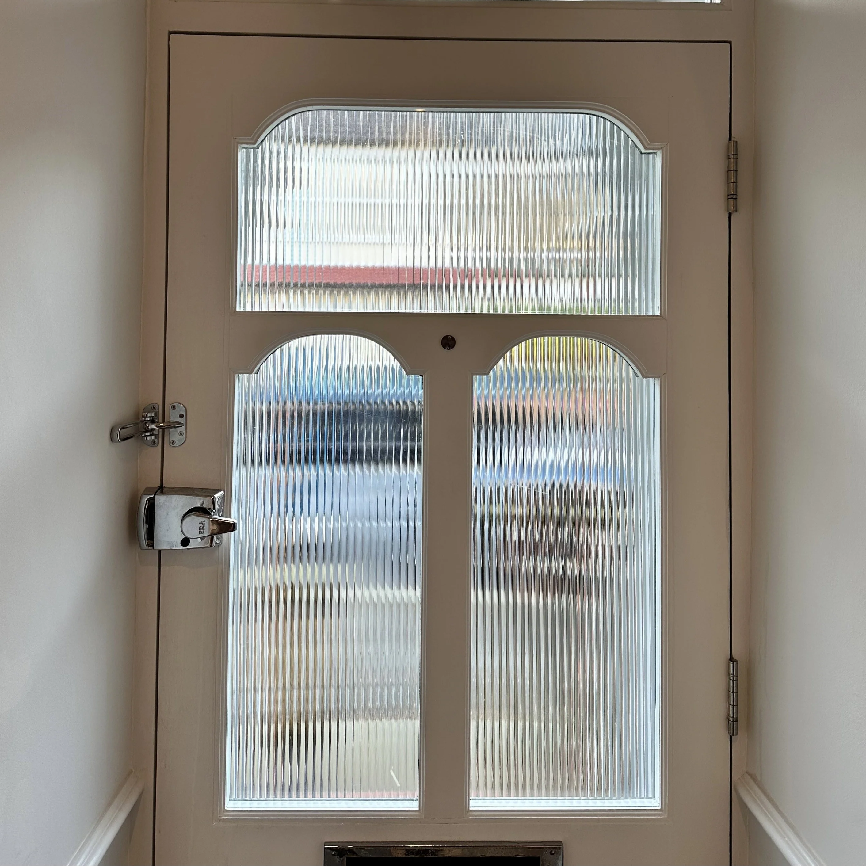 Evoke® Reeded Window Film | Full Roll | 1.5m x 30m - Image 11