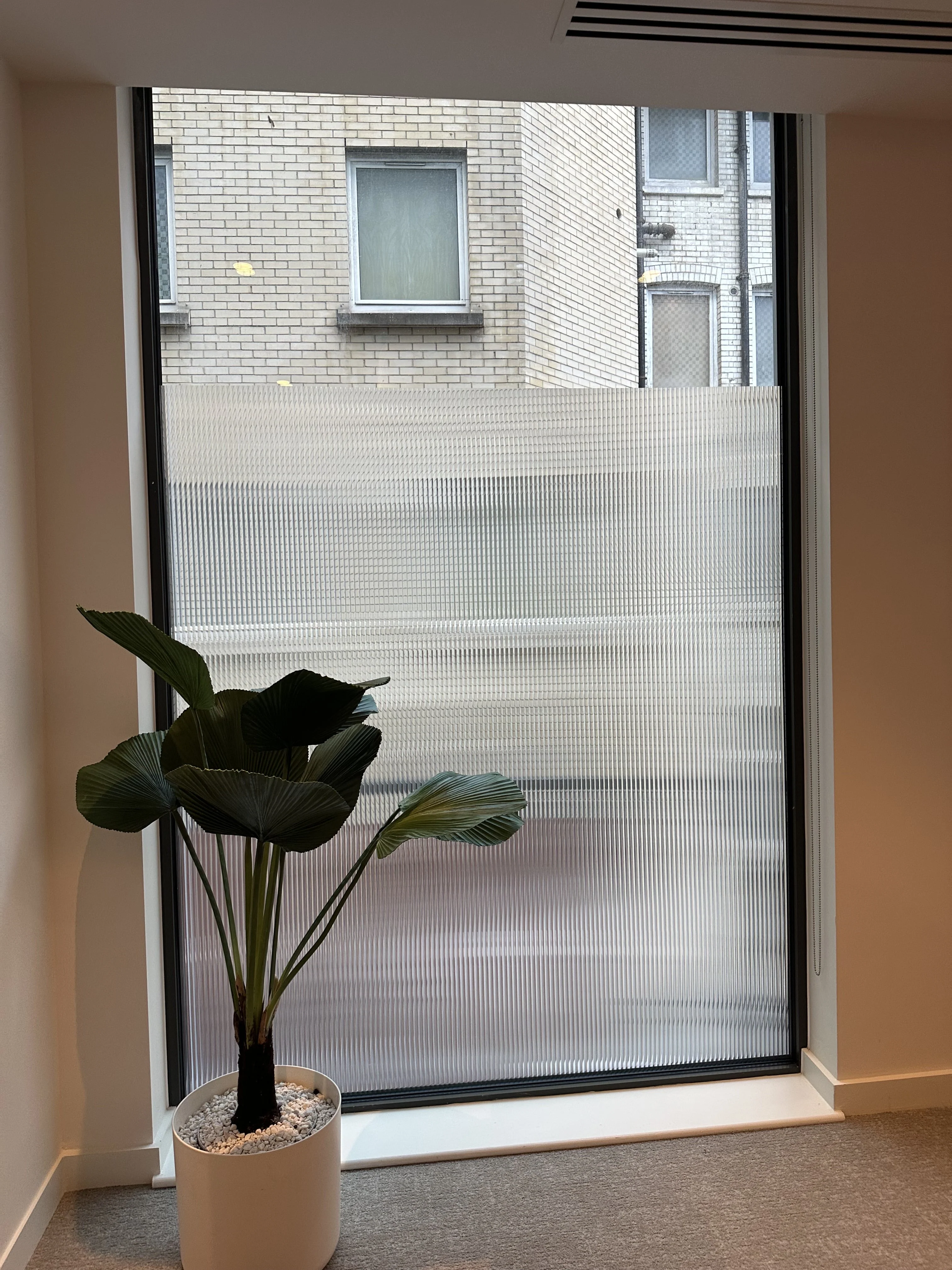 Evoke® Reeded Window Film | Full Roll | 1.5m x 30m - Image 14