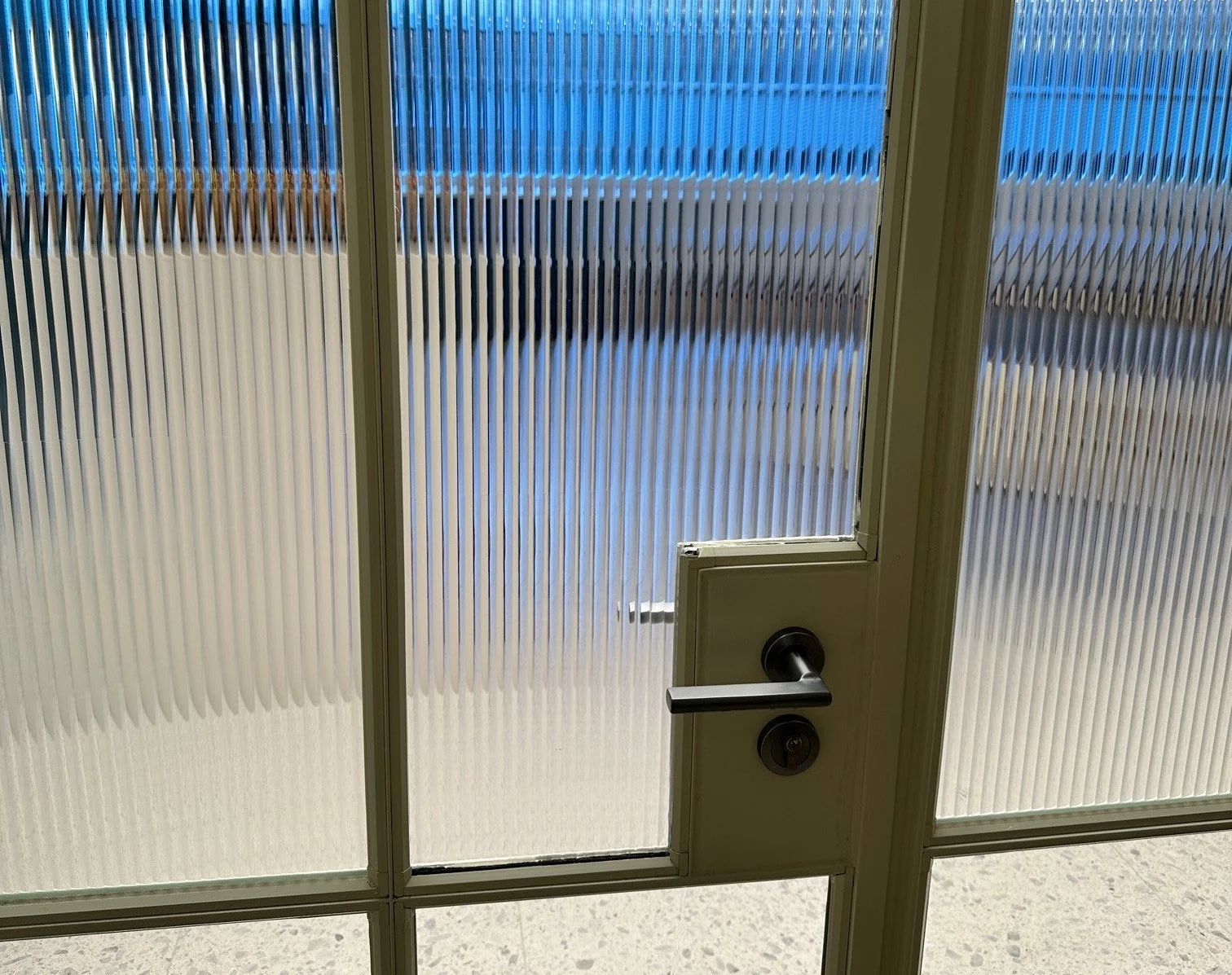 Evoke® Reeded Window Film | Full Roll | 1.5m x 30m - Image 21