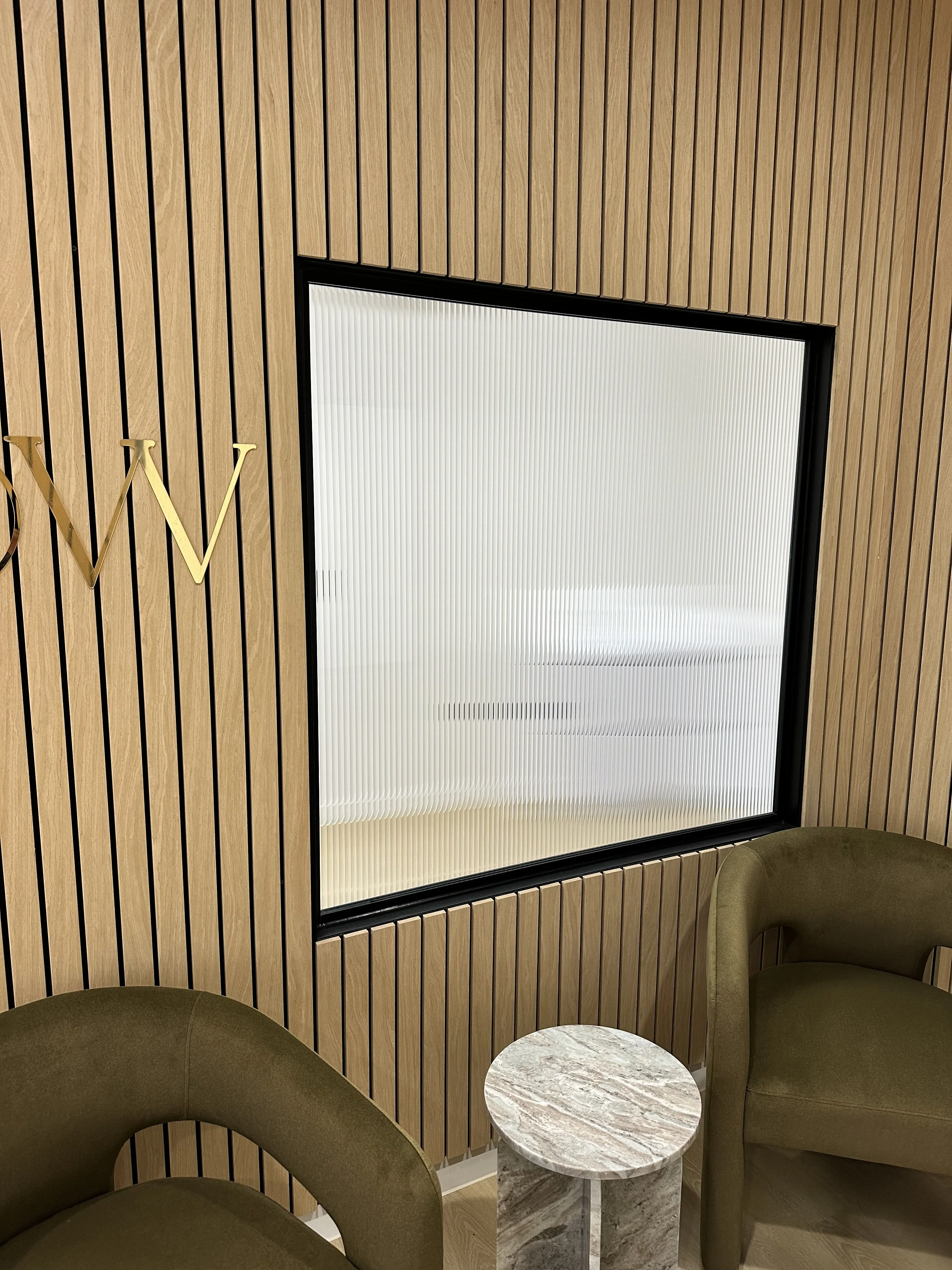 Evoke® Reeded Window Film | Full Roll | 1.5m x 30m - Image 13